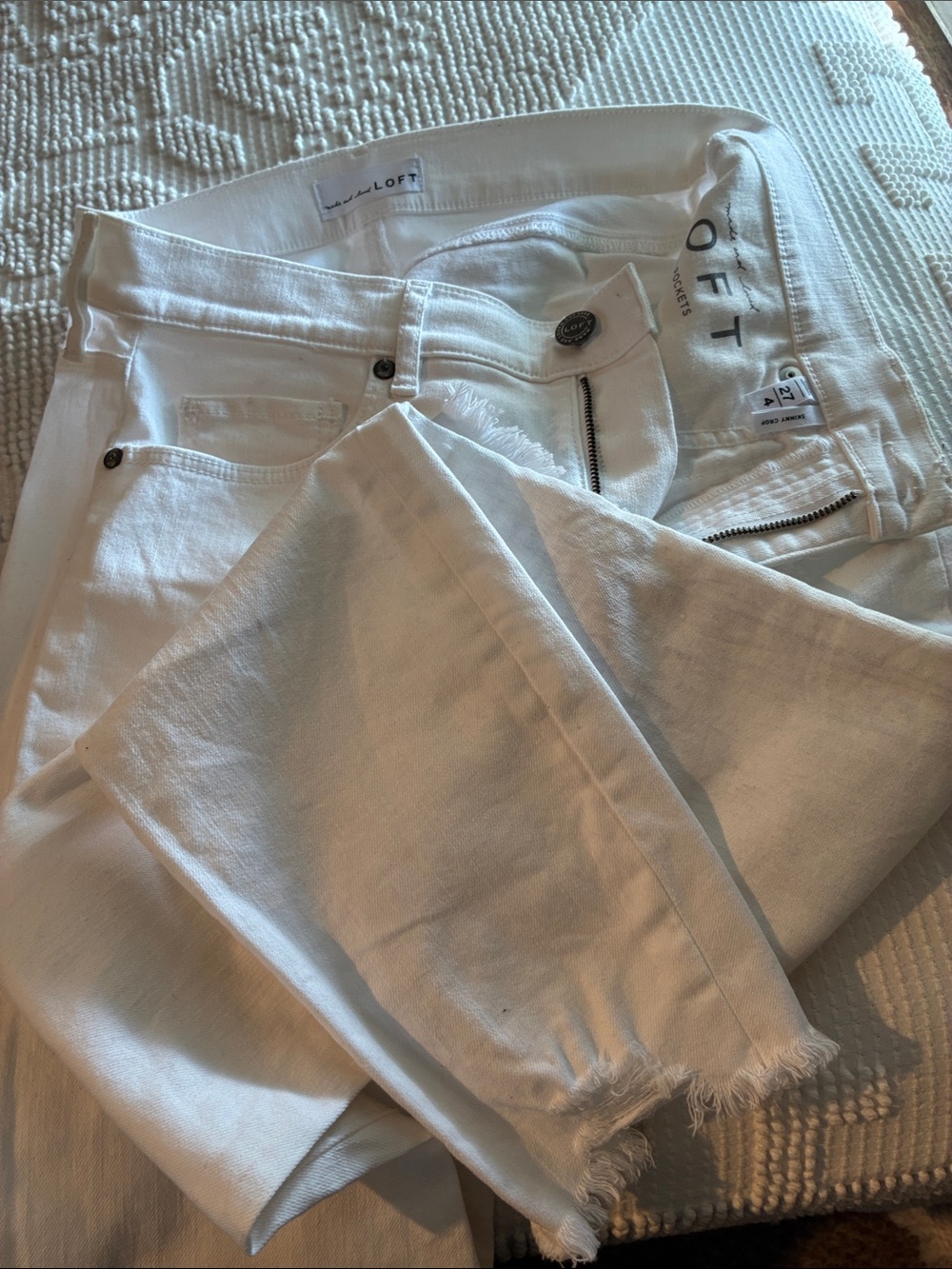LOFT White Frayed-Hem Ankle Jeans
